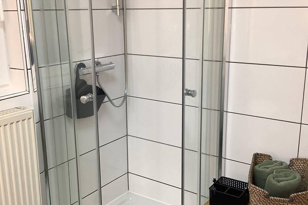 Ganze Wohnung, Gästehaus bei Lehmanns - Appartement/Fewo, Dusche, Wc, 1 Schlafraum in Pleisweiler-Oberhofen, Südliche Weinstraße