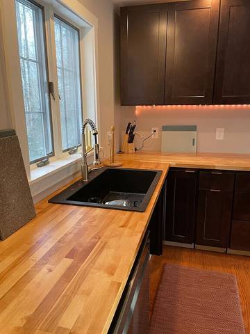 Vacation Home for 9 Guests in Vermont, USA, Picture 2