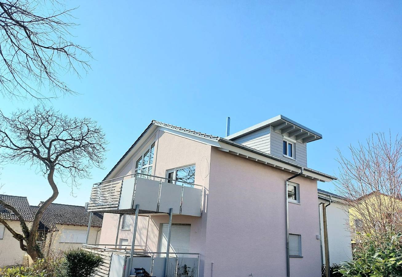 Ganze Wohnung, Ferienwohnung 'Anna' mit privater Terrasse und Gemeinschaftsgarten in Gaienhofen, Untersee