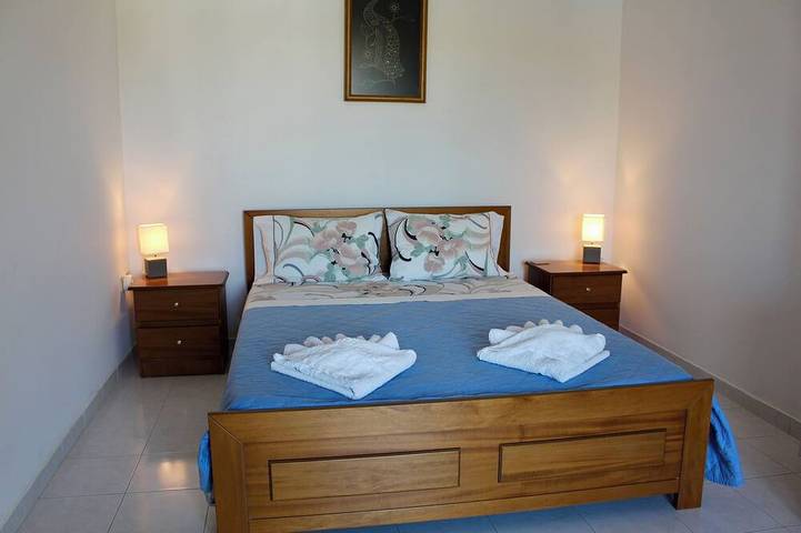 Villa de familles avec grande piscine privée, près des plages pittoresques in Kalyvia Thorikou, Côte est de la région de l'Attique