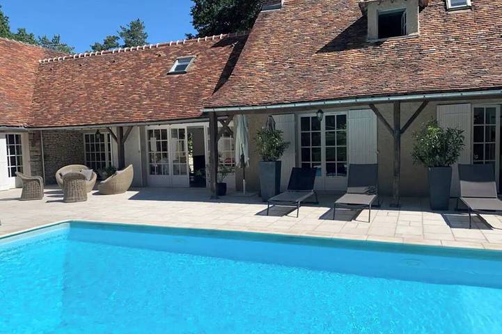 Location de vacances pour 10 personnes, avec Terrasse à Dampierre-en-Yvelines