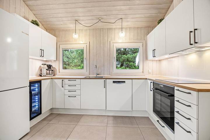 Well-maintained holiday home with indoor pool, fireplace and sauna in Nørre Nebel, Région de Varde