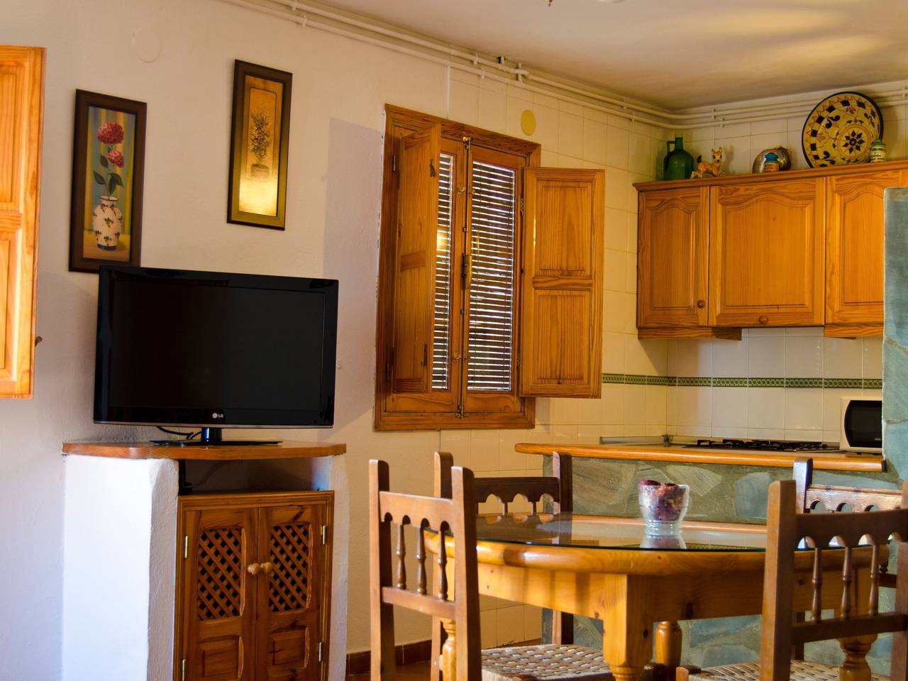 Acogedor apartamento cerca de Santa Ana y el centro de la ciudad in Válor, Provincia de Granada