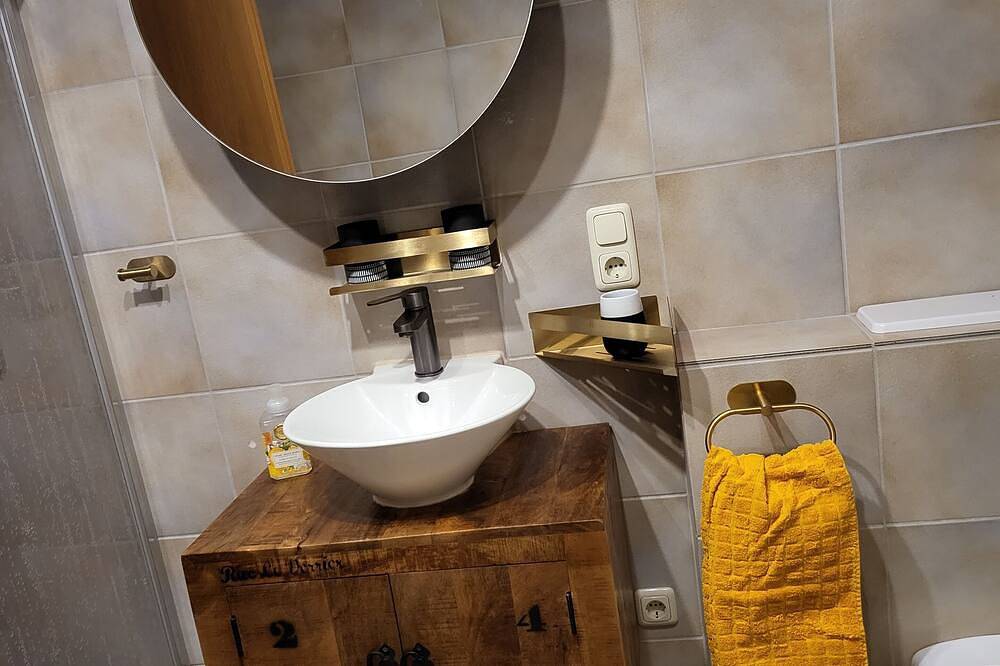 Sonnige komfortable Fewo im 1. stock mit aussenbereich in sehr ruhiger Lage in Pottenstein, Frankenalb