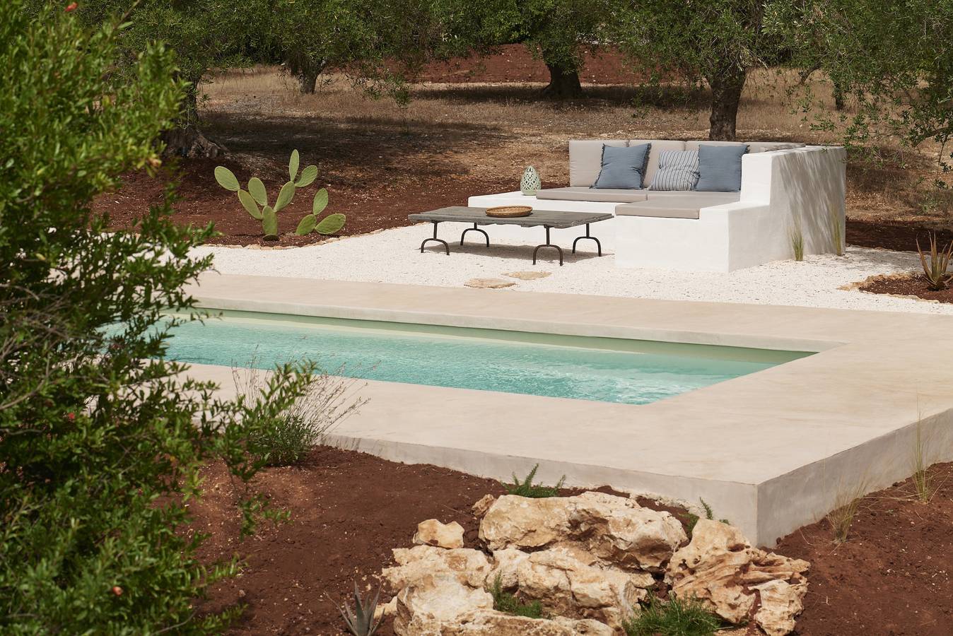 Entire apartment, Apartment 'Trullo Dei Noci Con Piscina' with Private Pool, Wi-Fi and Air Conditioning in Ceglie Messapica, Salento