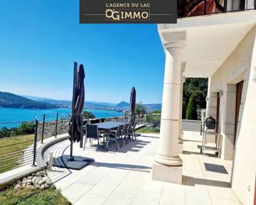 Villa pour 10 personnes, avec jacuzzi et sauna ainsi que jardin et terrasse à Veyrier-du-Lac