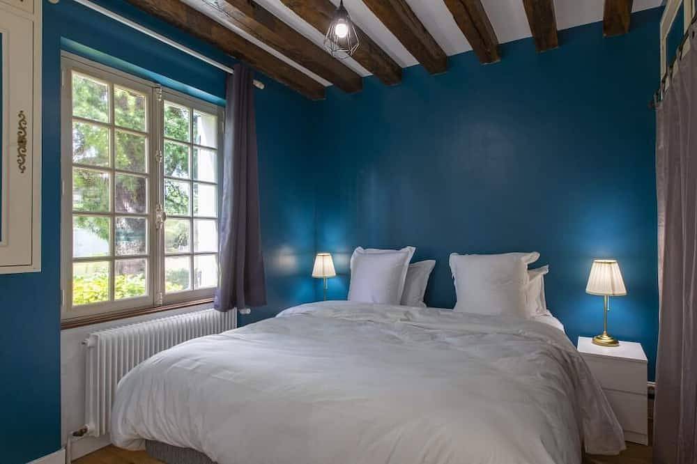 Appartement entier, Le Grand Gîte **** - piscine-billard-baby-foot-cheminée - 14 pers in Huisseau-sur-Mauves, Vallée de la Loire