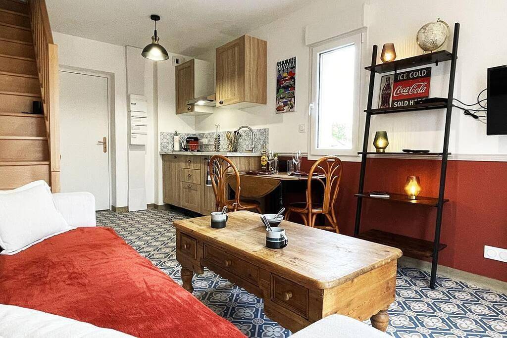 Appartement entier, Two-Bedroom Apartment in Bouguenais, Région de Nantes