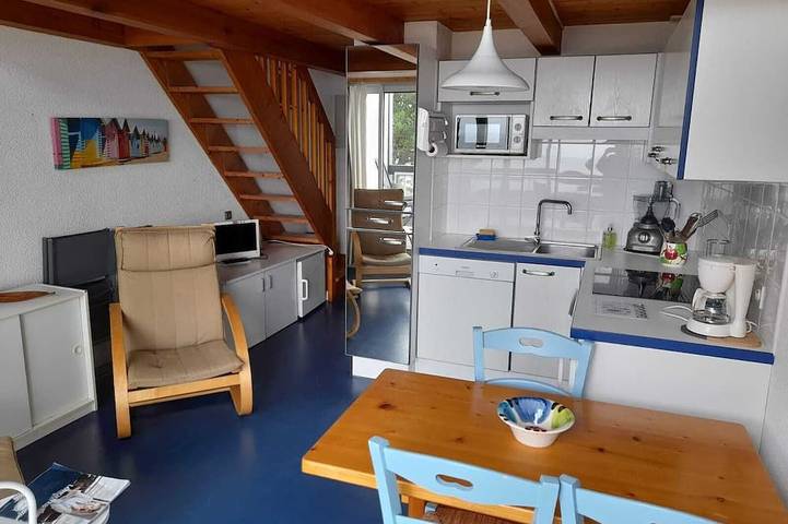 Appartement entier, Appartement  , vue  mer sur la grande plage  de Carnac  classé 2 étoiles in Carnac Plage, Carnac