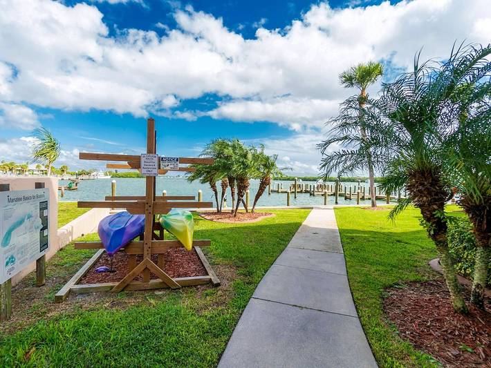 Vacation rental for 2 people, with balcony and pool in Manasota Key