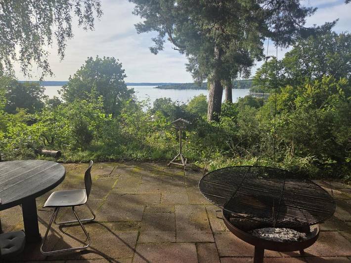 Ferienwohnung für 8 Personen, mit Terrasse und Garten sowie Ausblick