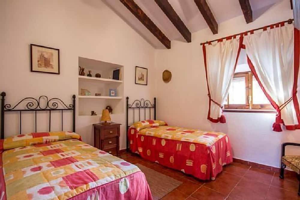 Casa El Trigal for 4 people in Villanueva de la Concepción, Málaga Province