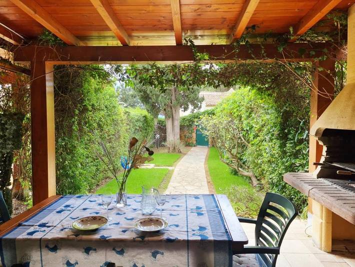 Ferienhaus für 4 Personen, mit Ausblick und Garten