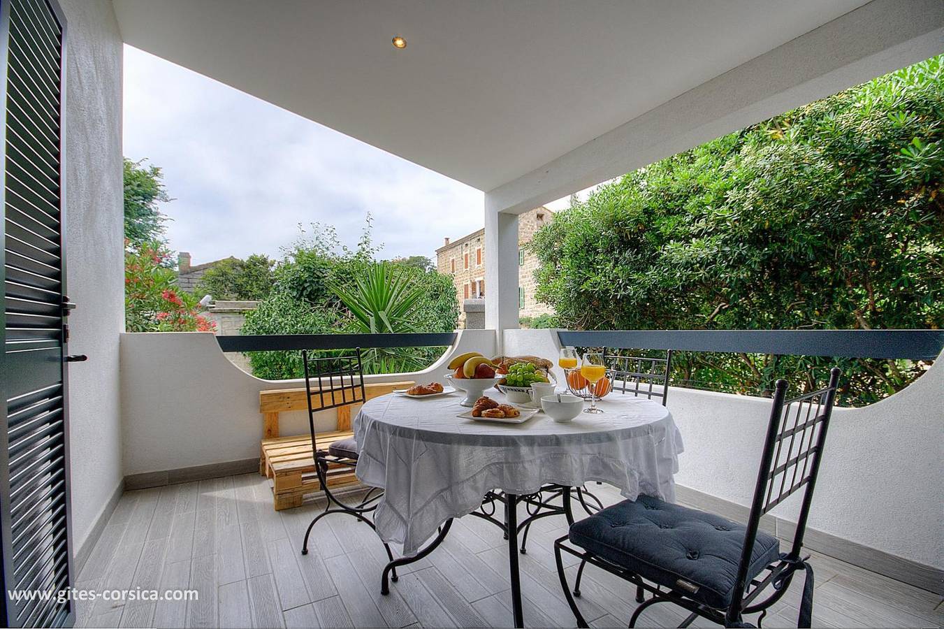 Gîte pour 2 personnes avec terrasse in Serra-di-Ferro, Région d'Ajaccio
