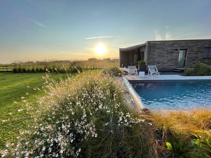Gîte pour 4 personnes, avec piscine ainsi que vue et jardin à Jurbise