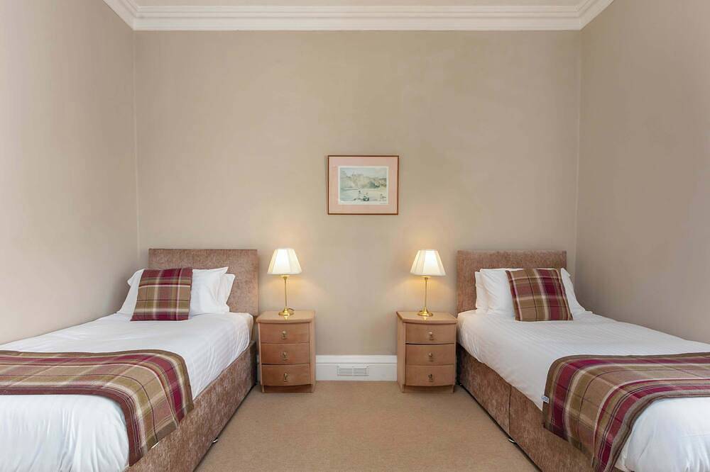 Sea Breeze - Donnini Apartments in Ayr, Firth Of Clyde