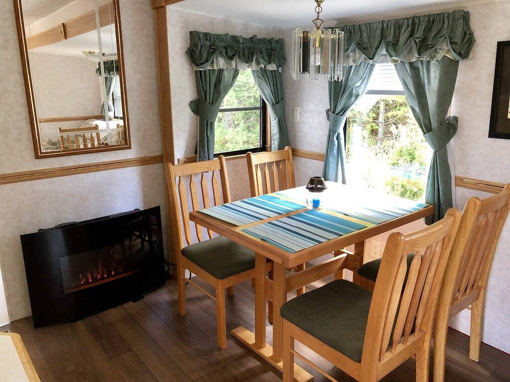 Glamping in Style auf dem Acker in Sunshine Coast Regional District