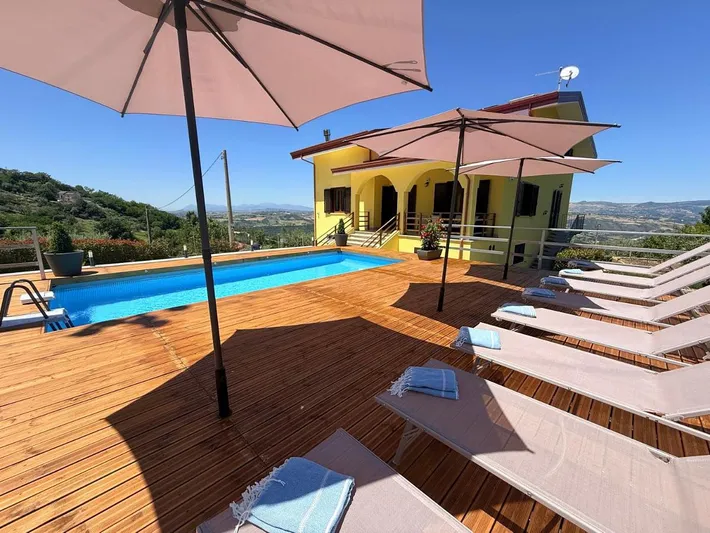Appartamento vacanze per 3 persone, con piscina e giardino nonché panorama - 1