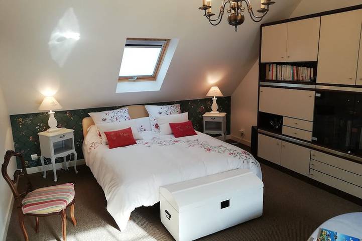 La JacoBinic is a charming gite set between land and sea, 1.5 km from the beaches. in Étables-sur-Mer, Côte de Goëlo