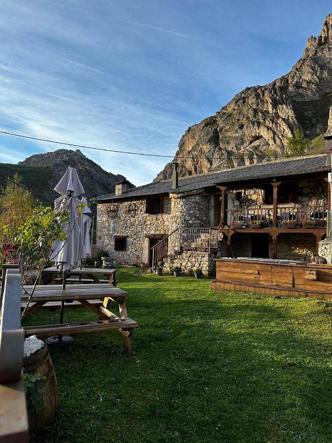 Apartamento entero, Apartamentos Rurales La Laguna Somiedo in Valle de Lago, Somiedo