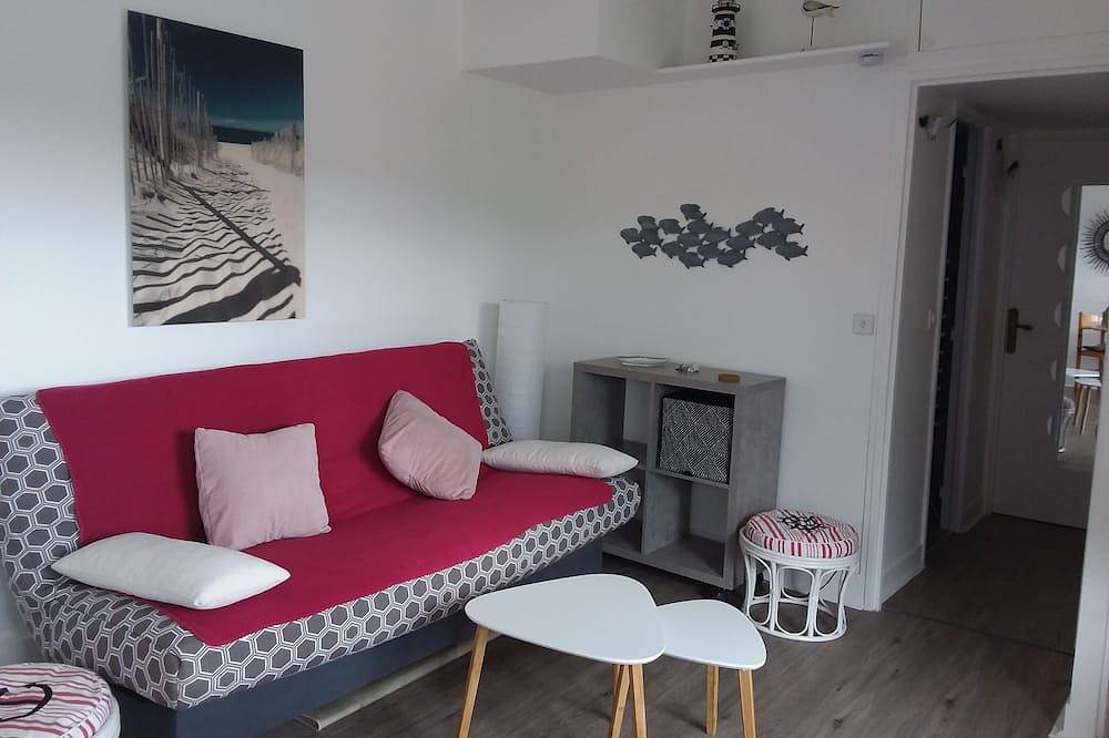 Entire apartment, Charming 2 room apartment in Houlgate close to the sea in Saint-Sauveur-de-la-Mer, Lisieux region