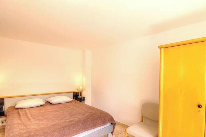 Location de vacances pour 6 personnes, avec Terrasse dans Aiti