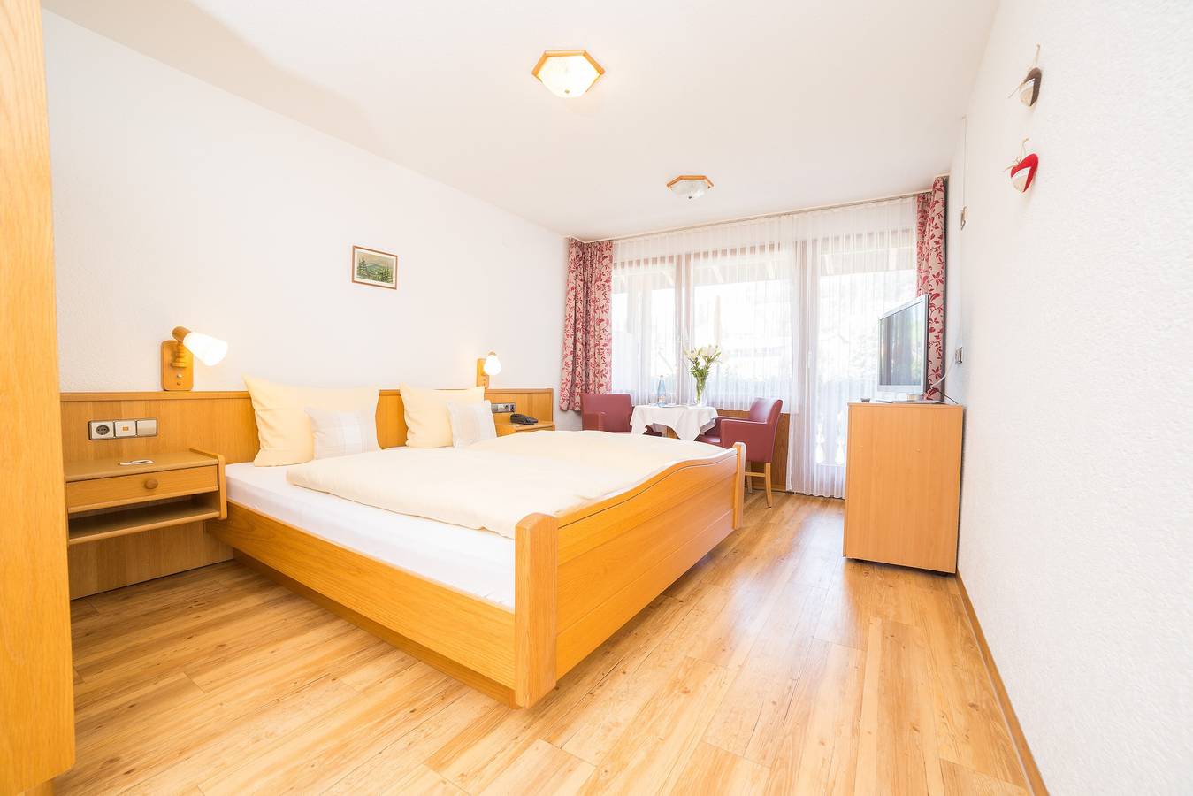 Hotel-Pension Enzian, Doppelzimmer mit Balkon oder Terrasse inklusive Frühstück in Todtnauberg (Todtnau), Todtnau