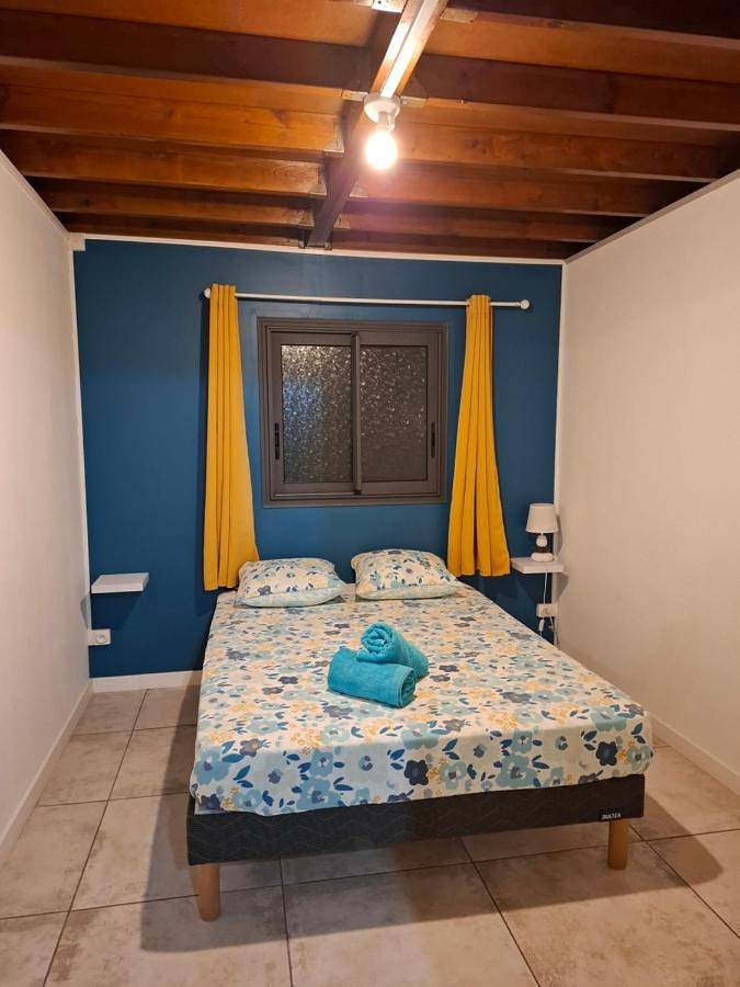 Location de vacances pour 15 personnes, avec jardin ainsi que piscine et jacuzzi à Saint-Philippe - 3