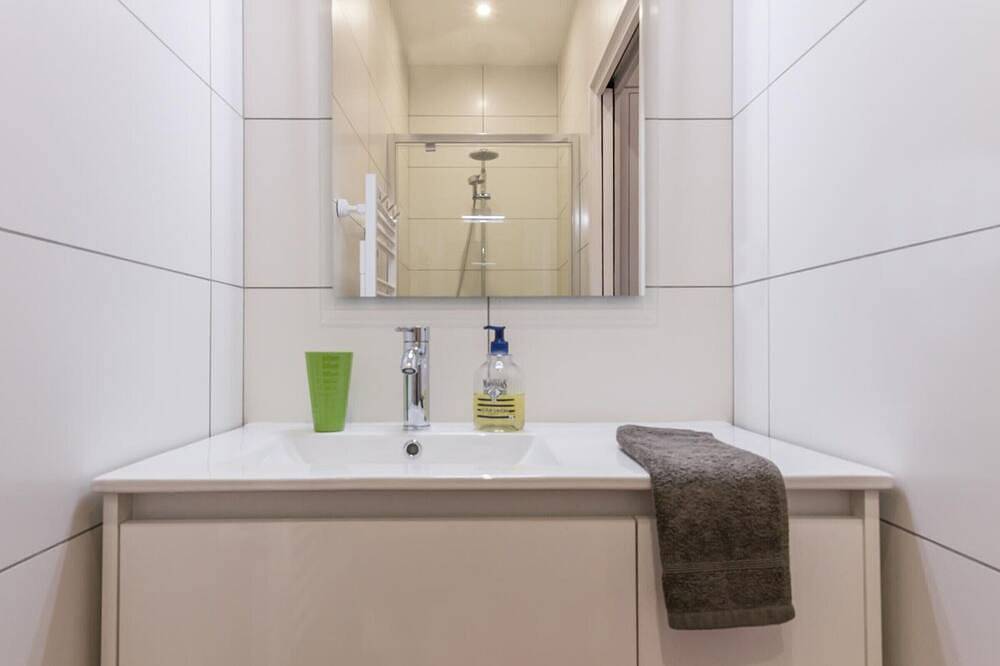 Entire apartment, Charming Duplex with Terrace in Avranches Historic Center in Avranches, Mont-Saint-Michel Bay