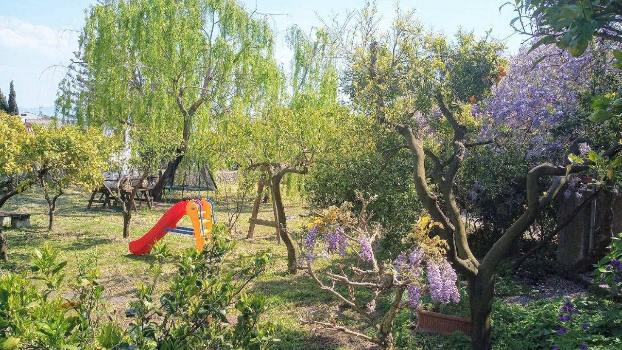 Appartamento intero, Apartment with Terrace in Scauri, Minturno