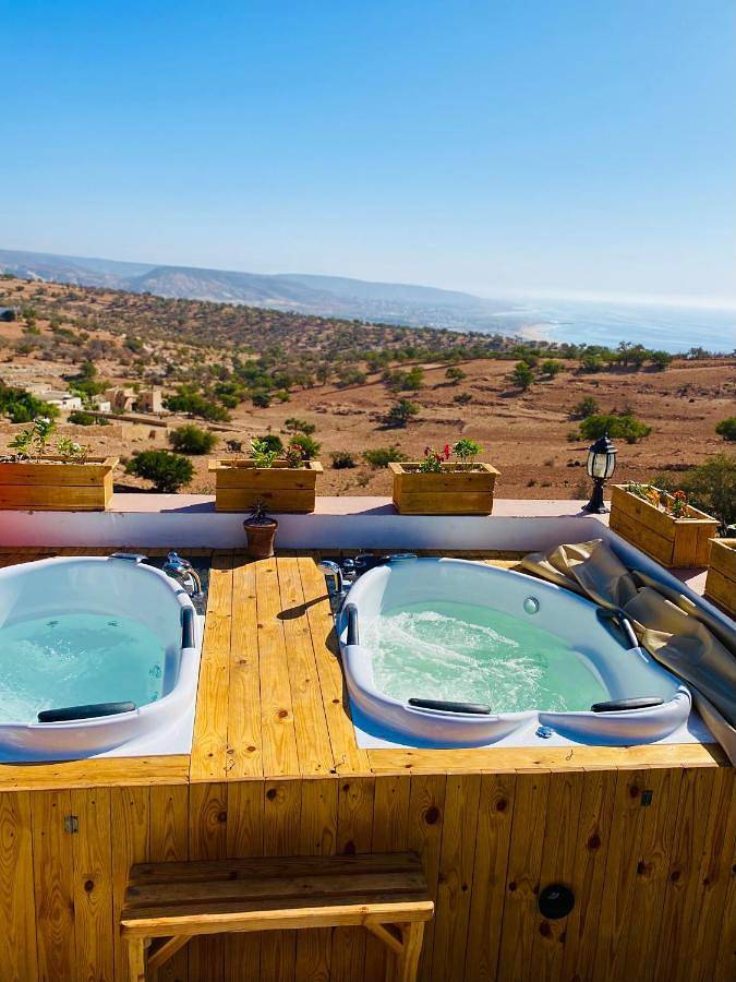 Maison d’hôte pour 2 personnes, avec piscine ainsi que terrasse et jacuzzi à Taghazout (village) - 2