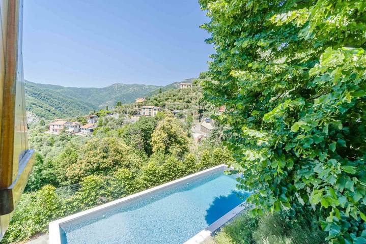 Appartamento intero, Guesthost - Exclusive Villa with pool & parking in Rapallo (Città), Rapallo