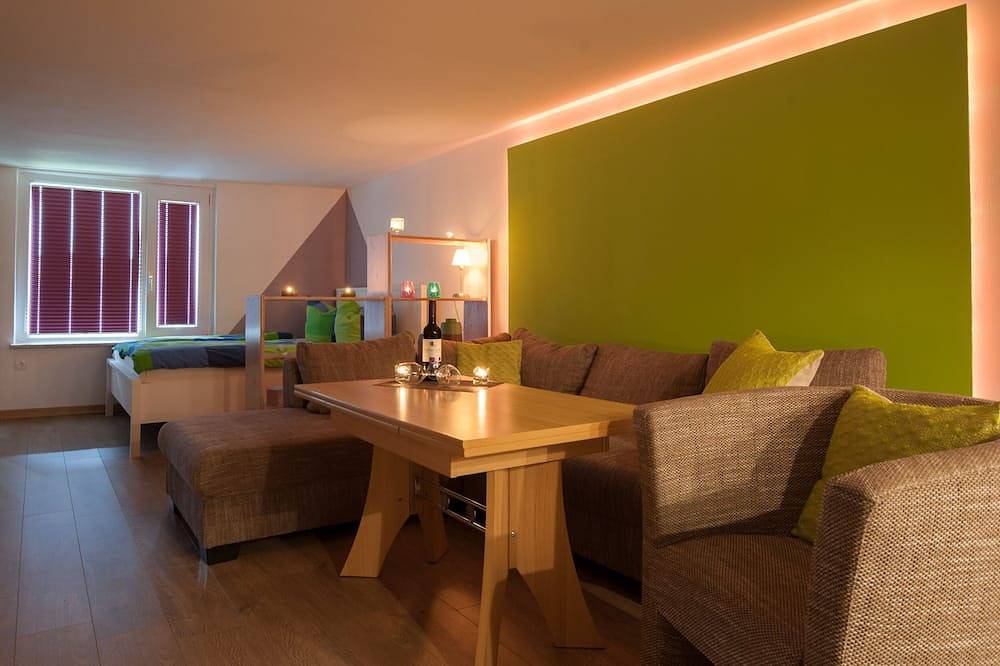 Ferienwohnung *Seelöwe* mit W-Lan, Grill u. 2 Schlafzimmer in Ribnitz, Ribnitz-Damgarten