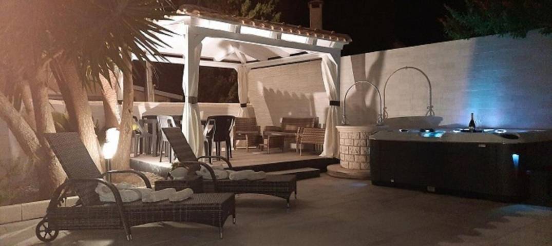 Location de vacances pour 7 personnes, avec jacuzzi à Avola - 4