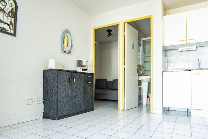 Gîte pour 4 personnes, avec terrasse, adapté aux familles dans Plage du Grand-Travers - 3