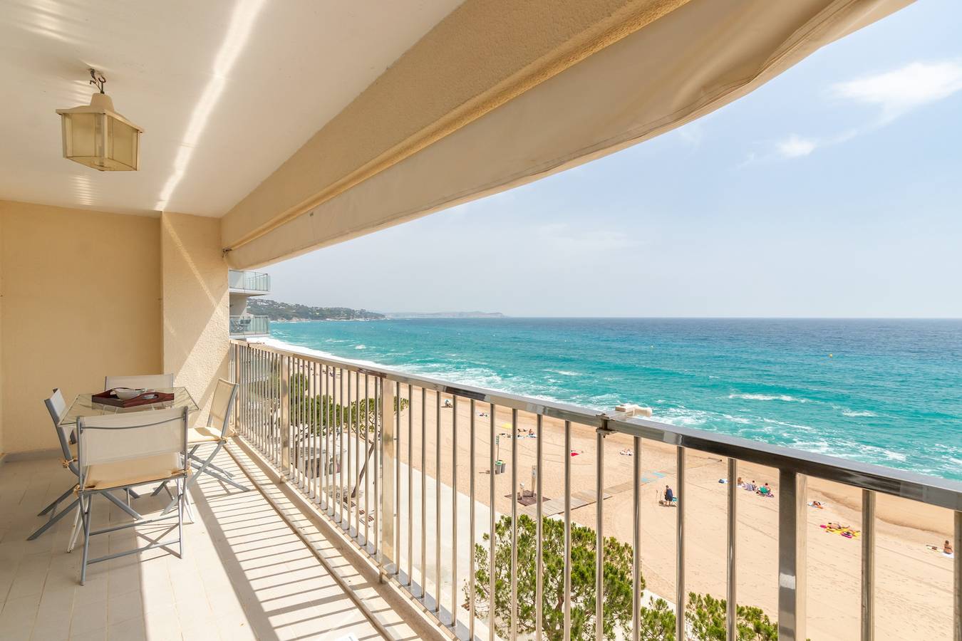 Apartamento entero, Apartamento 'Sun Tower' con vistas al mar, balcón y Wi-Fi in Platja d'Aro, Costa Brava