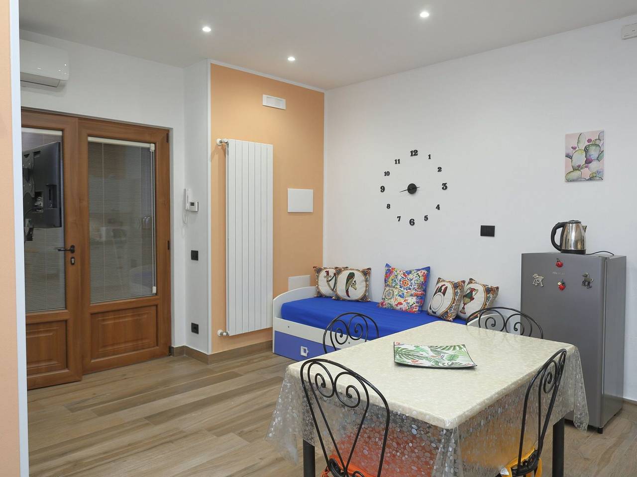 Apartamento entero, Apartamento en primera línea de playa con aire acondicionado y wifi, a 300 m de la playa in Cefalú, Cefalù (Municipio)