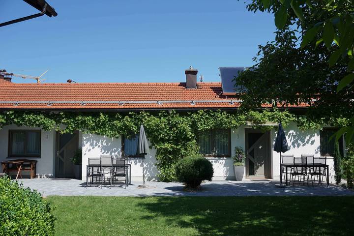 Ferienwohnung für 4 Personen, mit Terrasse und Garten im Chiemgau