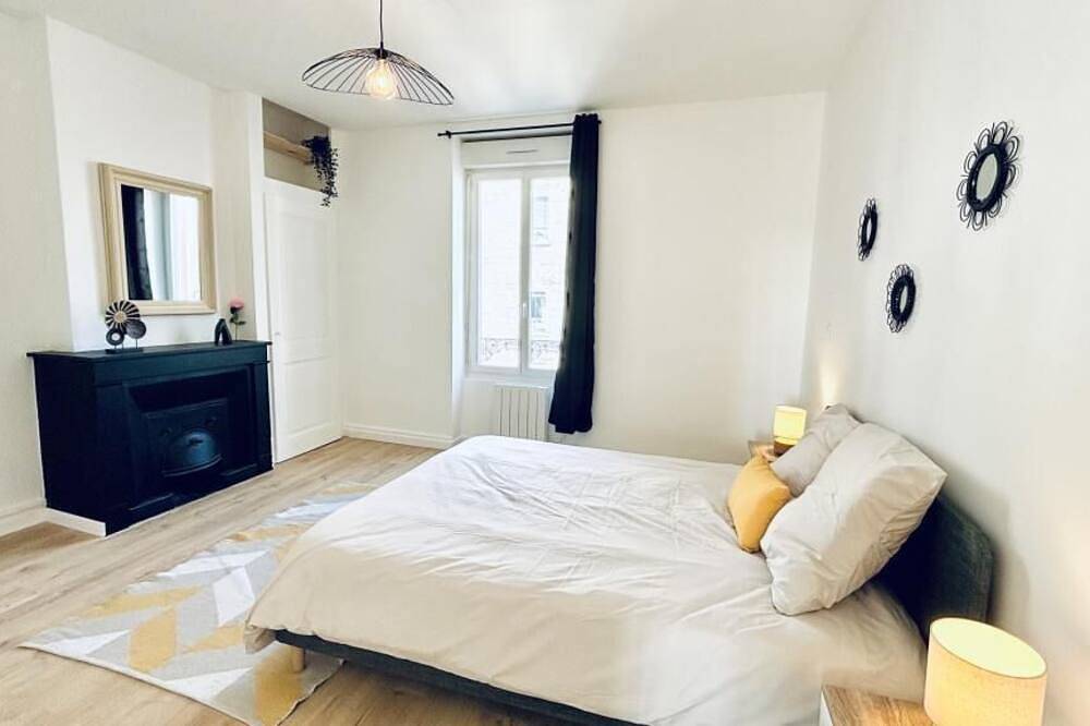 Appartement entier, Confortable T2 moderne près du métro in Oullins, Lyon et ses environs