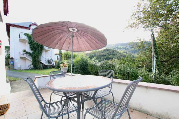 Gîte pour 4 personnes, avec jardin