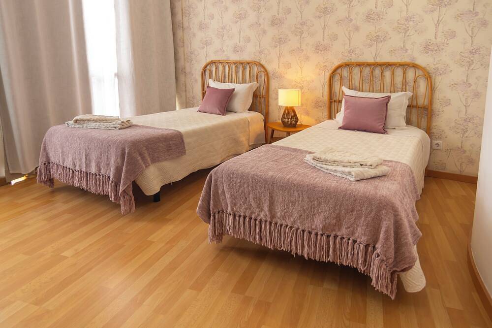 Central Guesthouse - Chambre Lits Jumeaux in Isla de San Miguel, Ponta Delgada