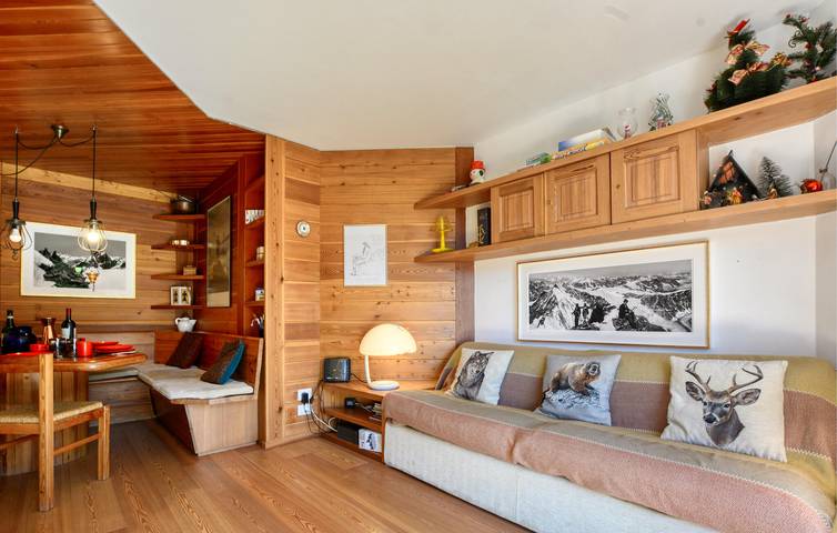 Ganze Ferienwohnung, Gemütliche Ski-In/Ski-Out Wohnung mit Terrasse & Garage in Cervinia, Valtournenche