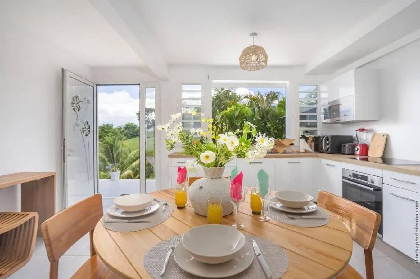 Untergeschoss einer gemütlichen Villa mit privatem Pool in Le Carbet, Martinique