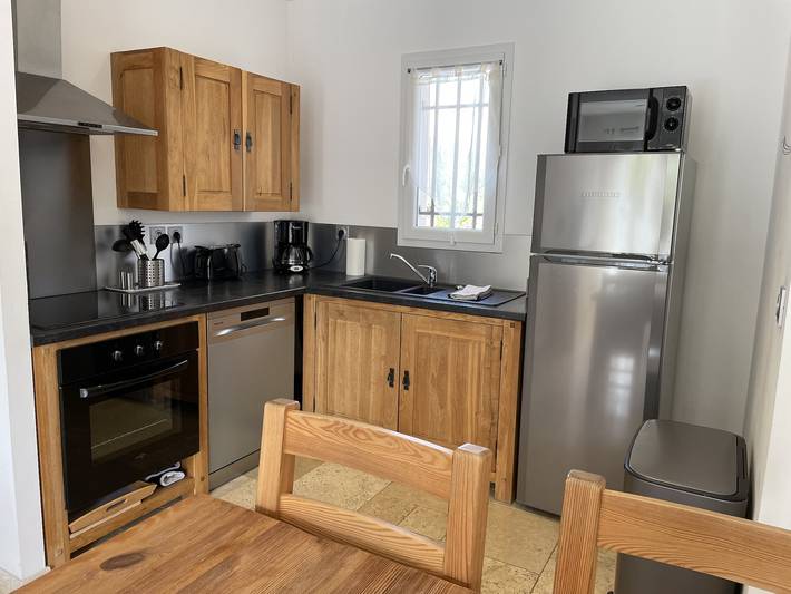 Gîte pour 4 personnes, avec piscine et jacuzzi, adapté aux familles en Ardèche - 4