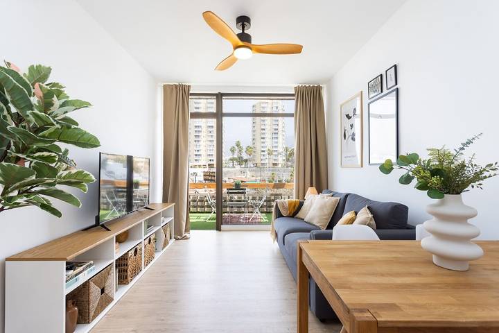 Location de vacances pour 3 personnes, avec piscine et terrasse à Playa de las Américas