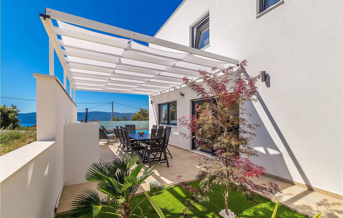 Geräumig, 2 km von der Küste entfernt: WLAN, Klimaanlage, Terrasse und Parkplatz in Linardici, Krk