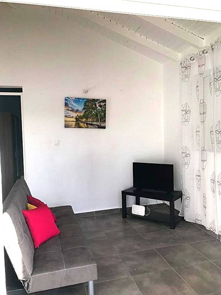 Location de vacances pour 5 personnes, avec piscine et terrasse à Le Moule - 4