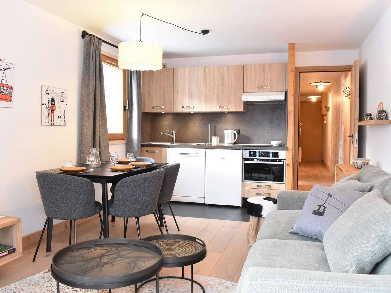 Apartamento entero, Apartamento 3 habitaciones, 6 personas con piscina y vistas a la montaña en Méribel in Méribel, Les Allues