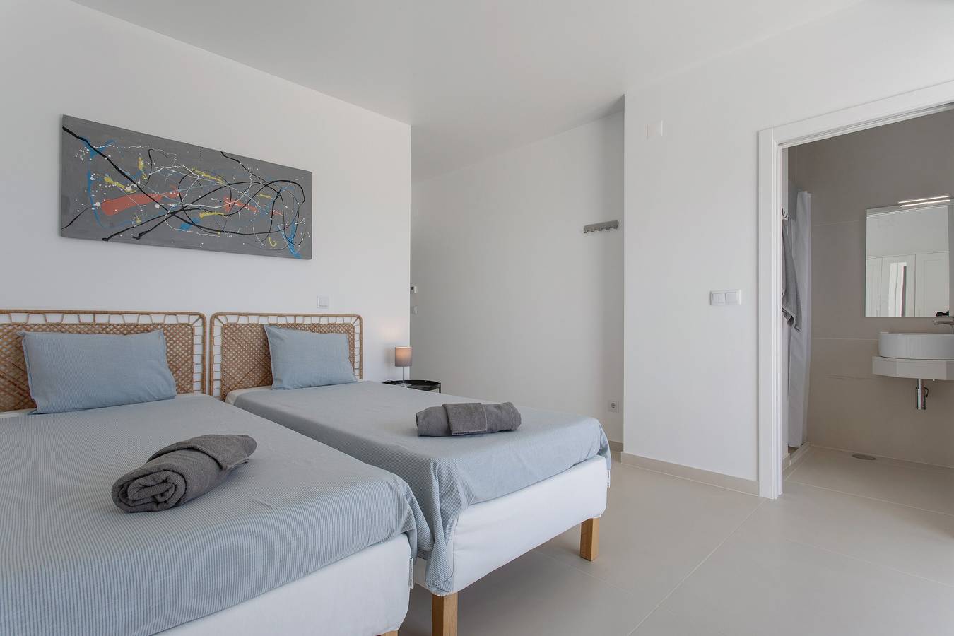 Zimmer 'Moon' mit Bergblick, gemeinschaftlichem Pool und Wlan in Lourinhã, Lissabon Distrikt