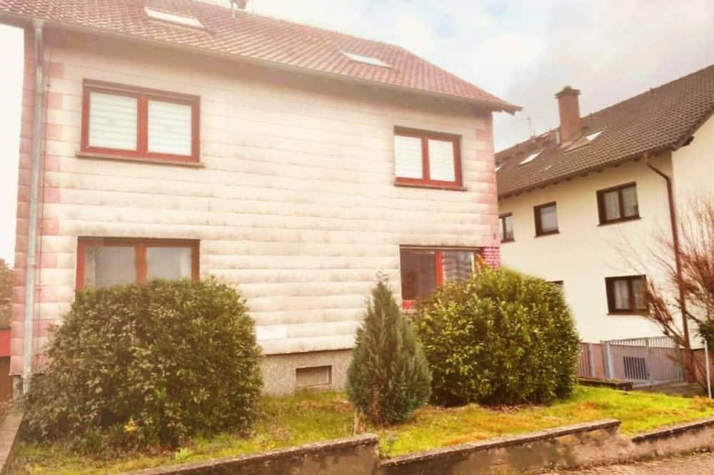 Ganze Wohnung, Ferienwohnung Eichendorff - Ferienwohnung mit 2 Schlafräumen in Kirkel, Saarpfalz-Kreis